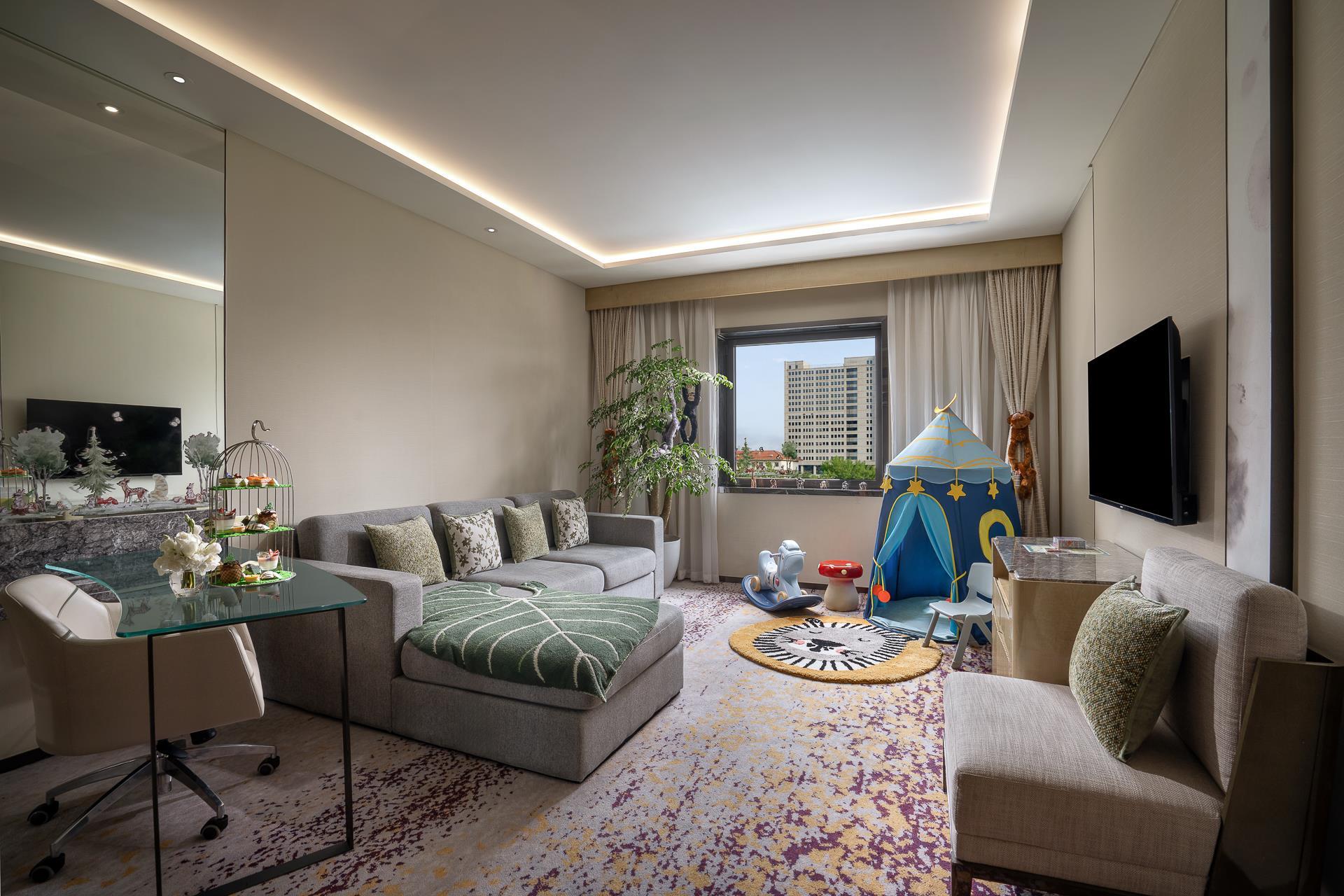 Kempinski Hotel Beijing Yansha Center - Jungle Themed Room